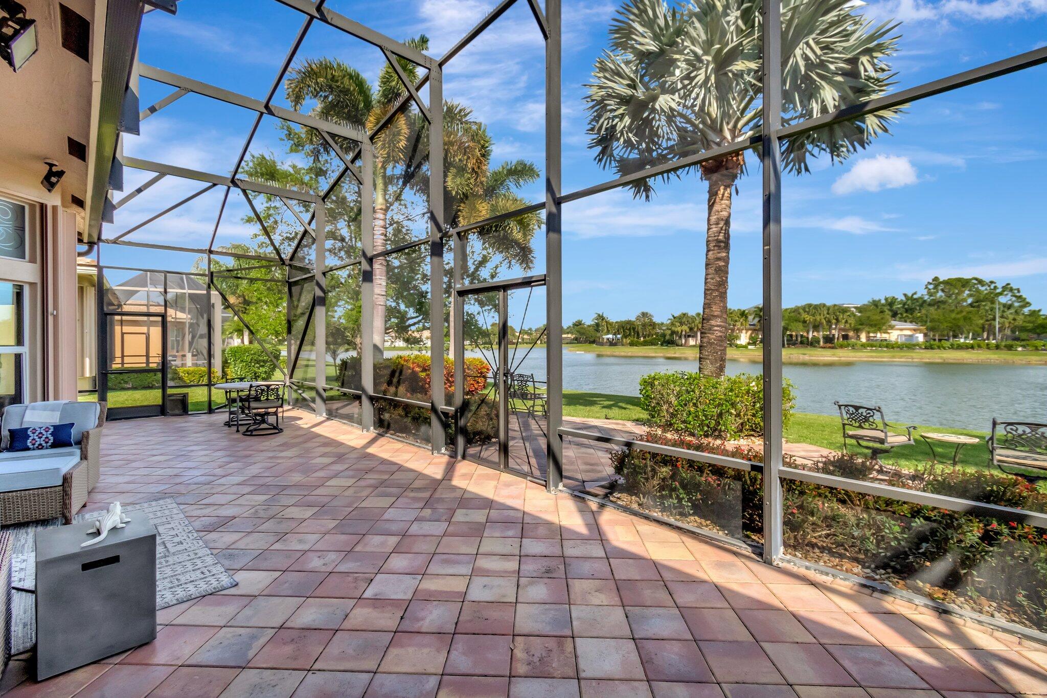 10702 Whitewind Circle, Boynton Beach