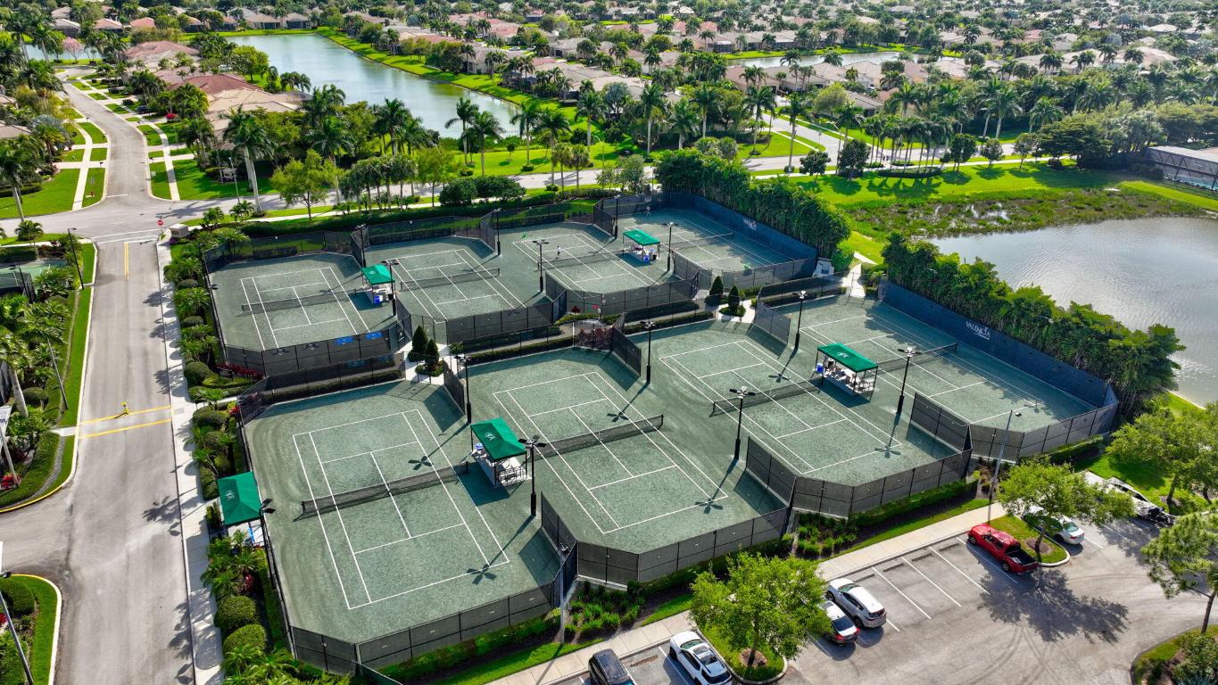 10702 Whitewind Circle, Boynton Beach