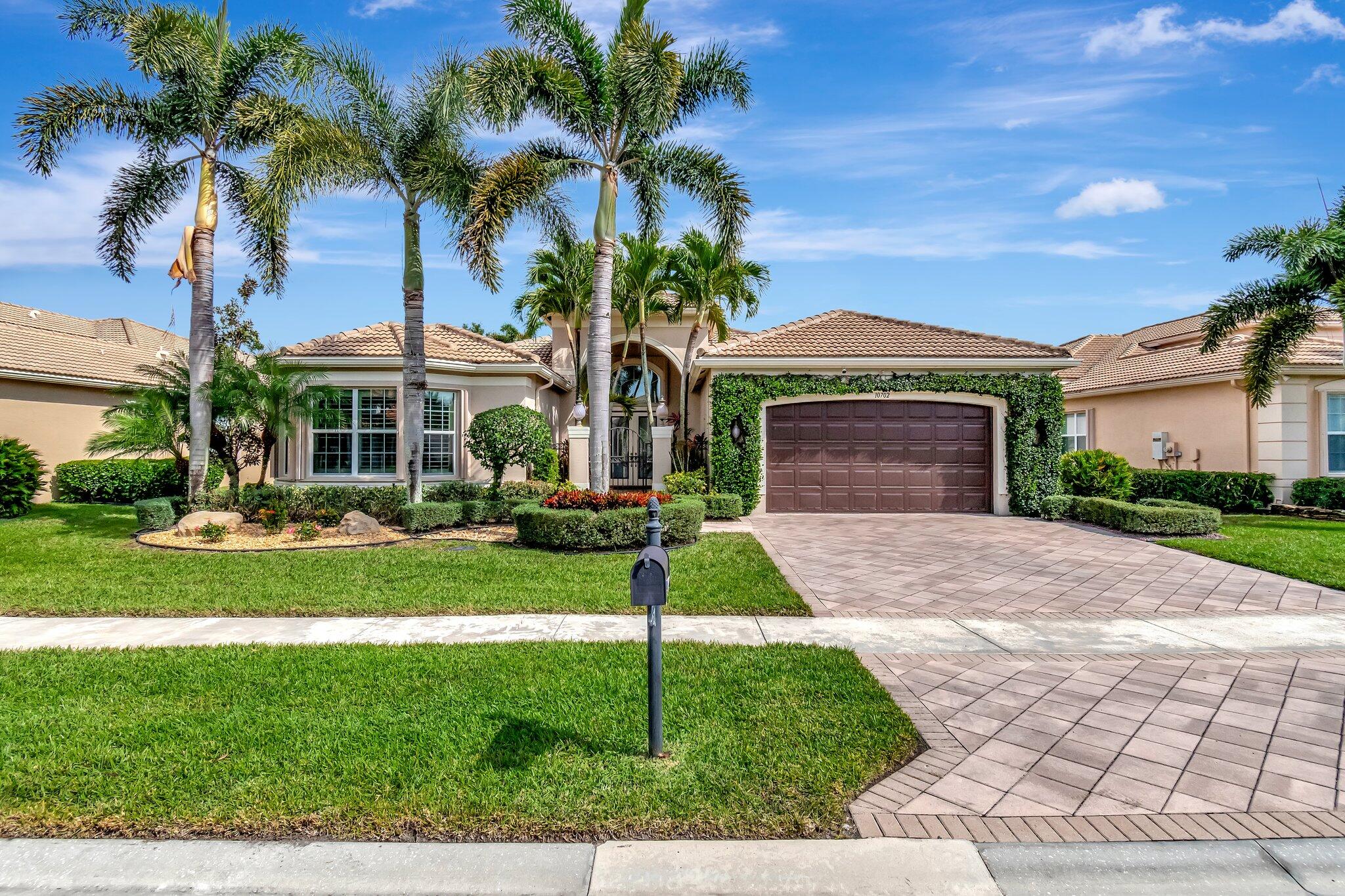 10702 Whitewind Circle, Boynton Beach
