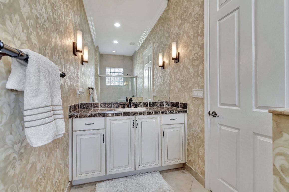 10702 Whitewind Circle, Boynton Beach