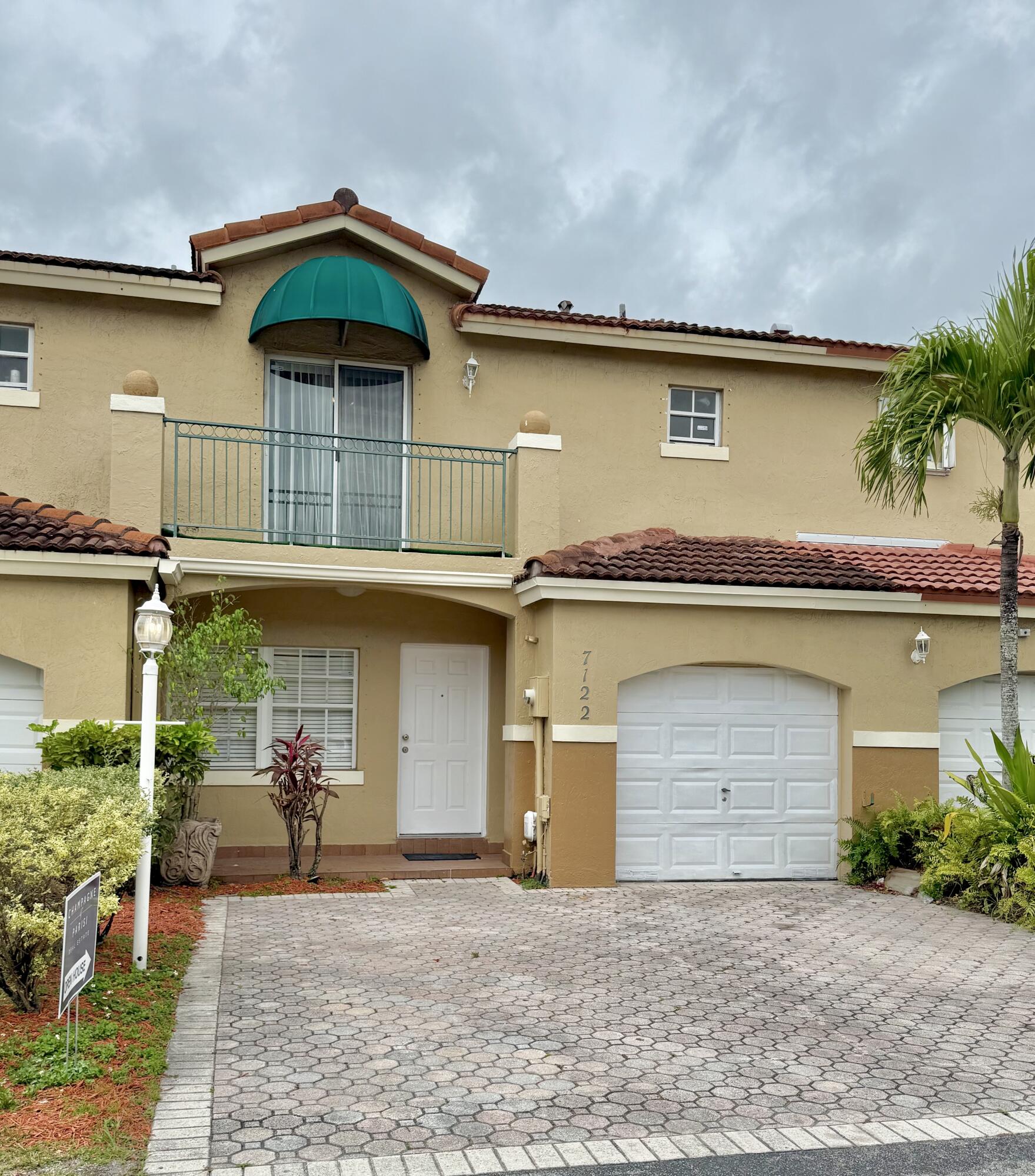 7122 SW 158th Path, Miami