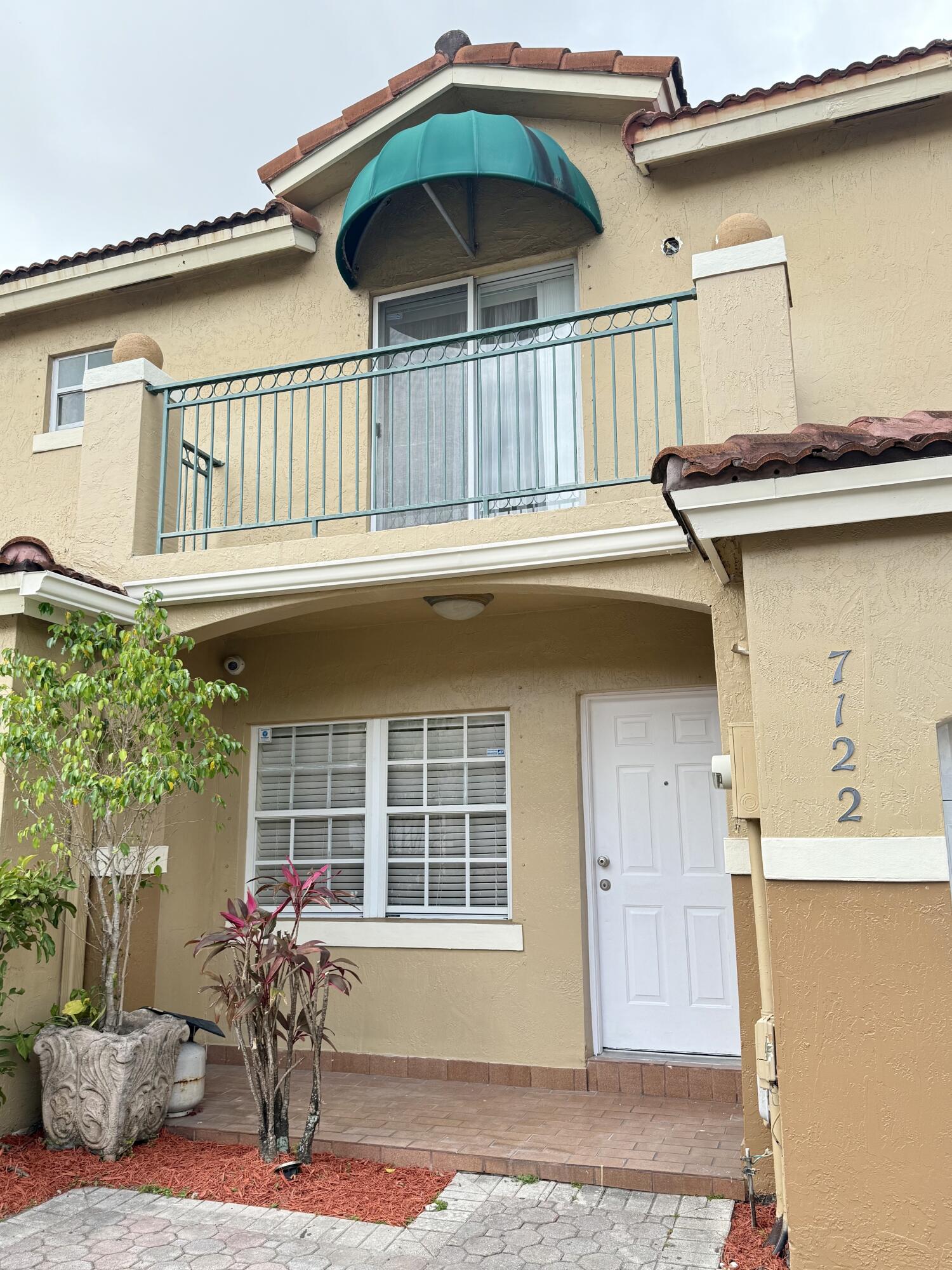 7122 SW 158th Path, Miami