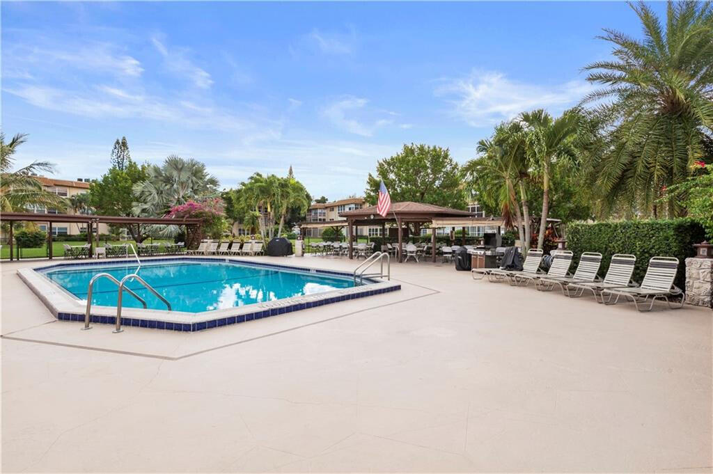 3505 NW 48th Avenue 416, Lauderdale Lakes Unit: 416