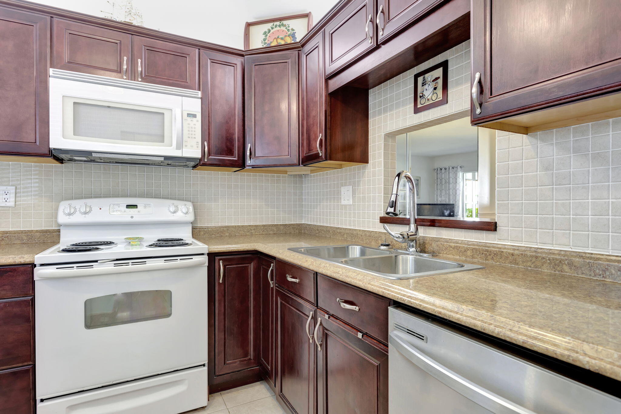 3505 NW 48th Avenue 416, Lauderdale Lakes Unit: 416