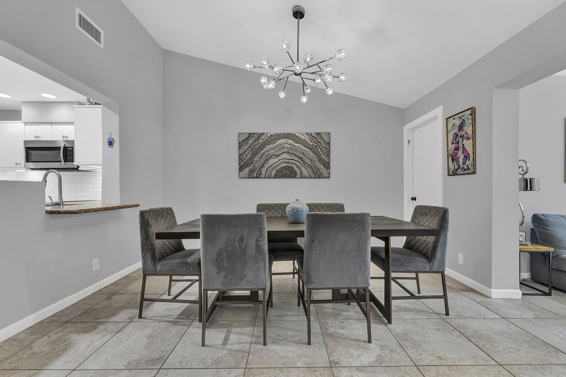 301 Del Rio Boulevard