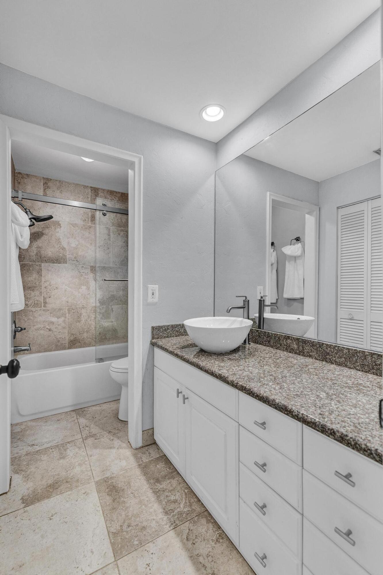 301 Del Rio Boulevard