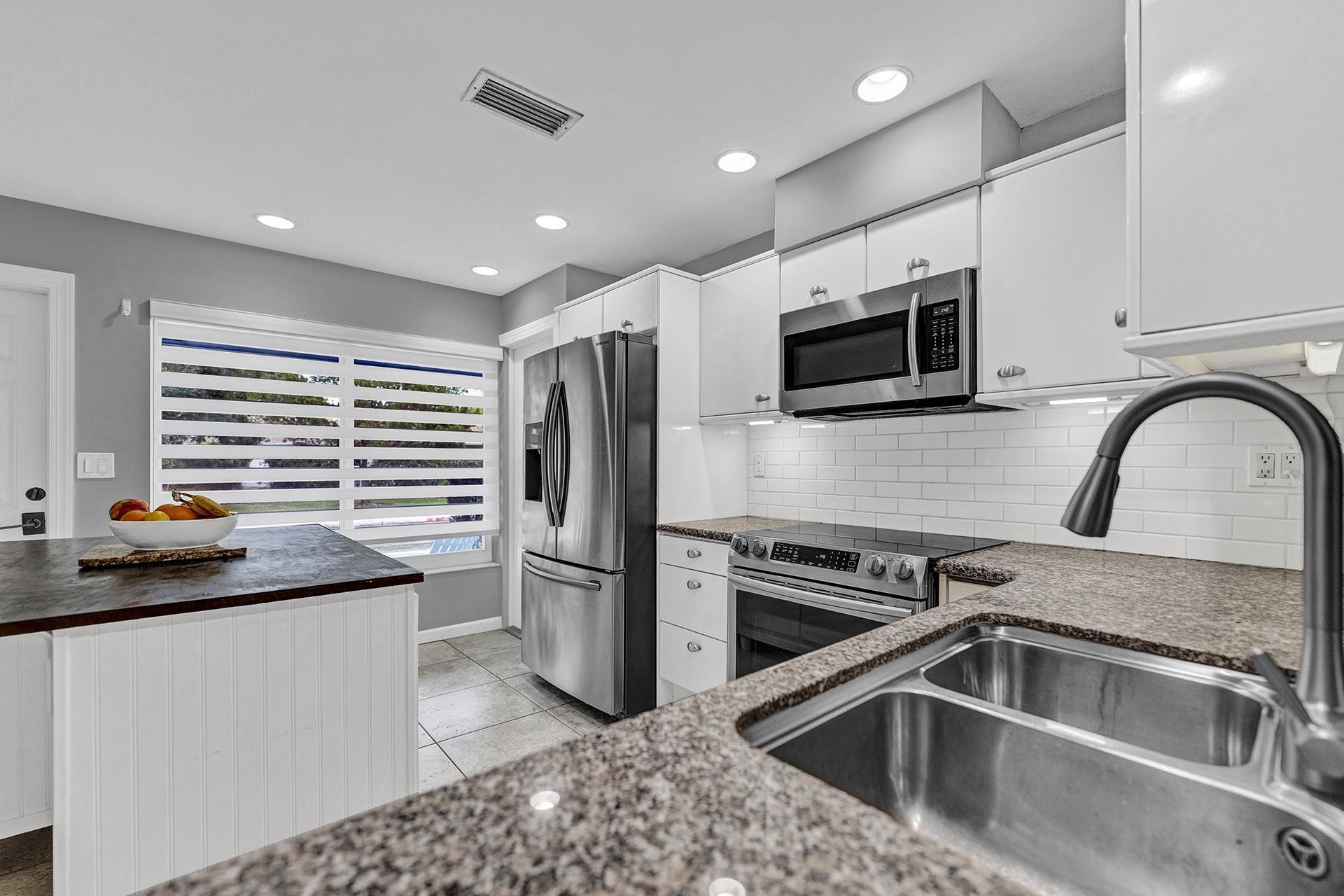 301 Del Rio Boulevard