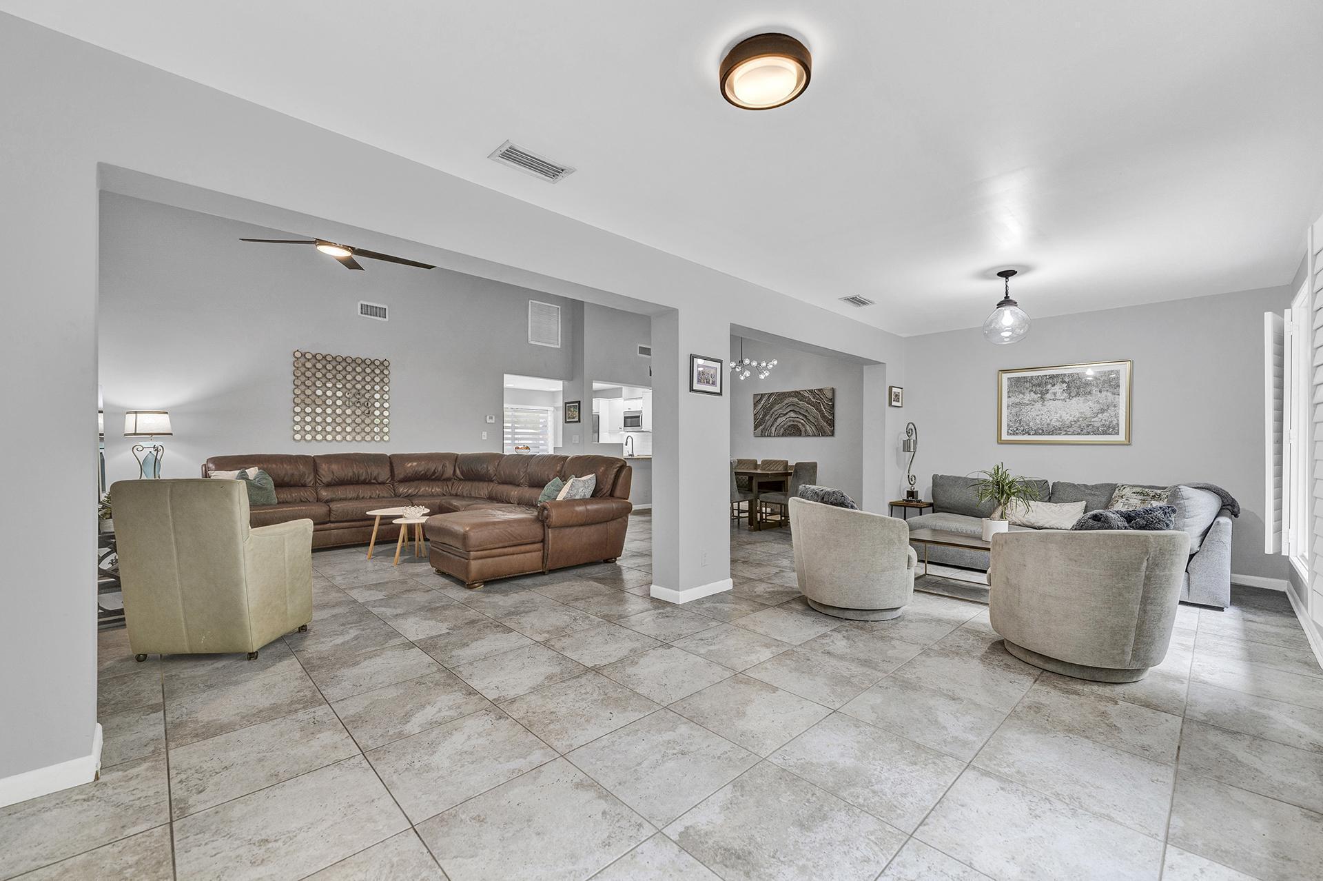 301 Del Rio Boulevard