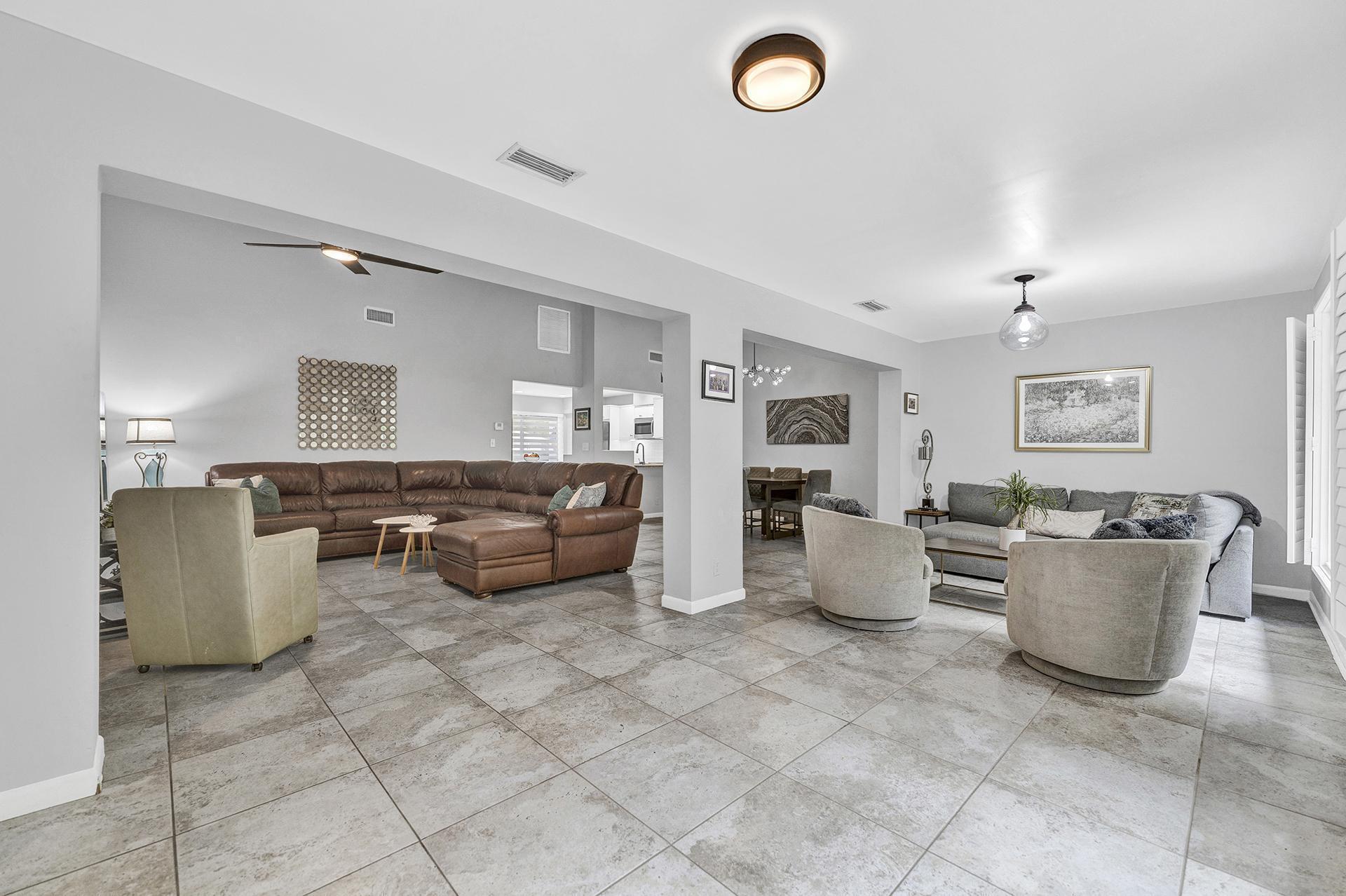 301 Del Rio Boulevard