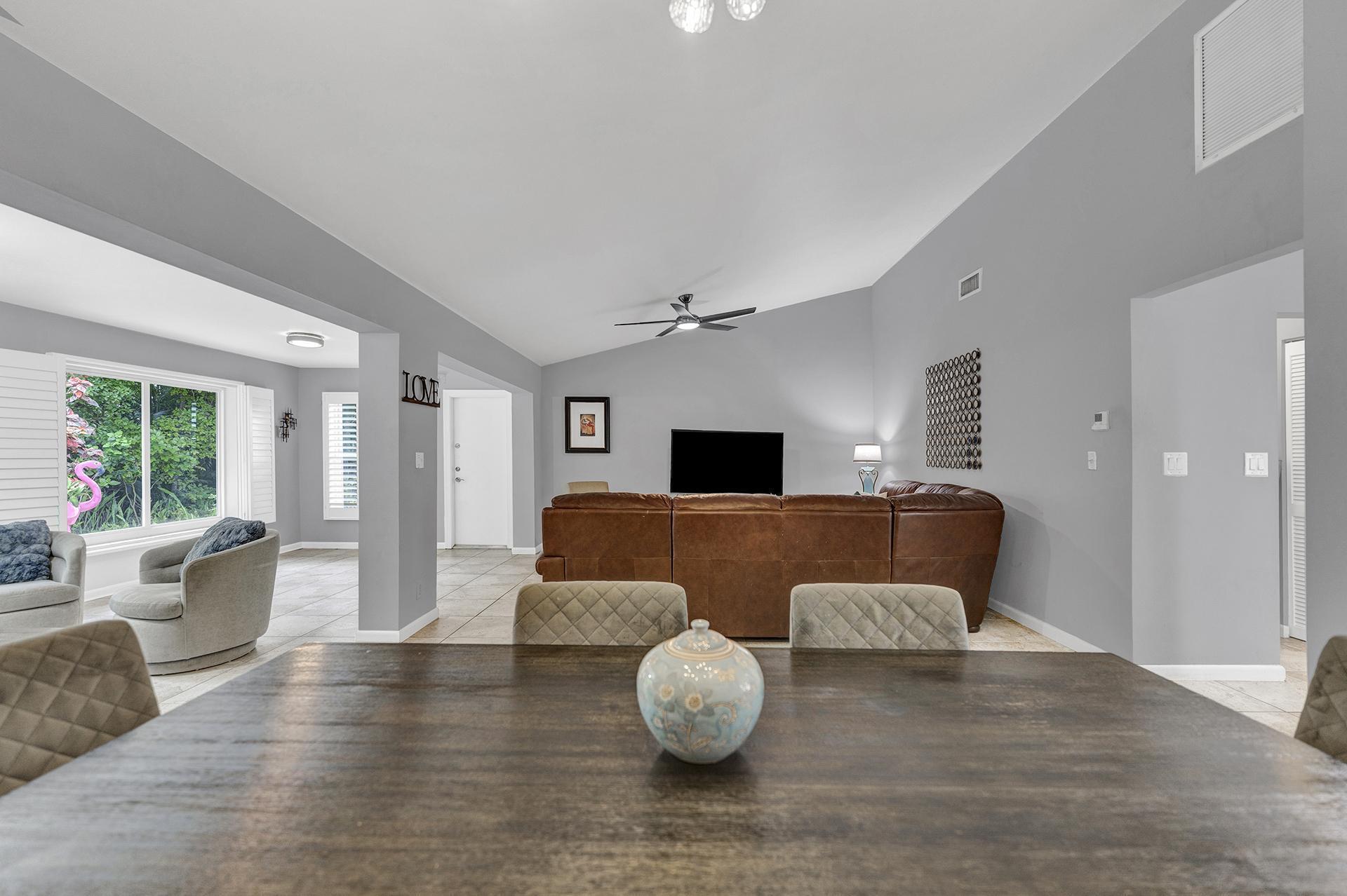 301 Del Rio Boulevard