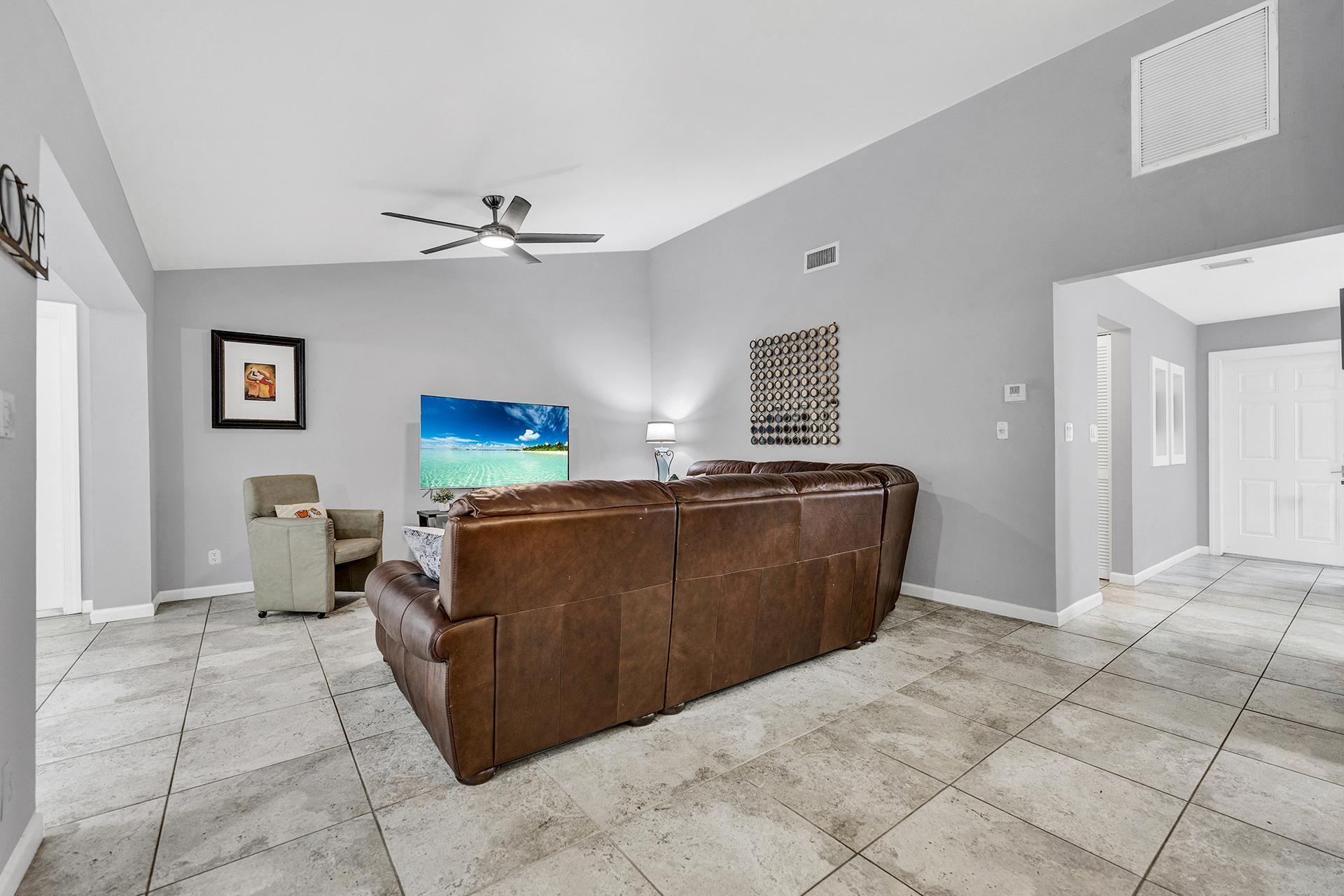 301 Del Rio Boulevard