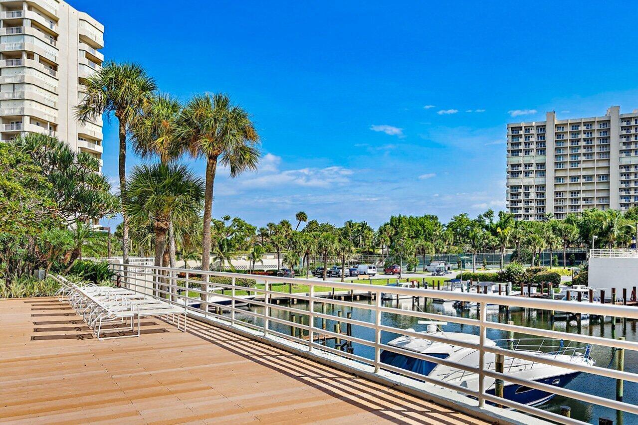 4301 N Ocean Boulevard 201