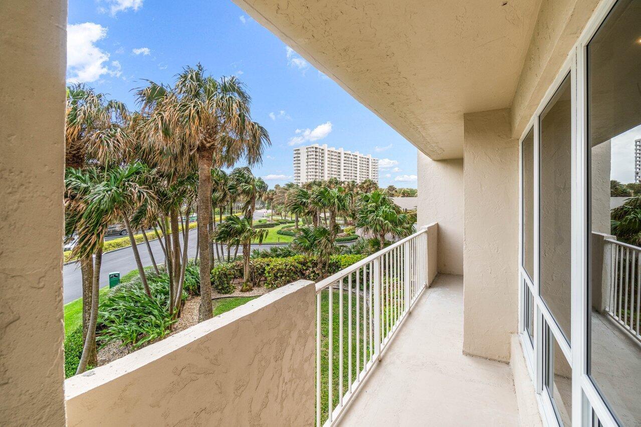 4301 N Ocean Boulevard 201