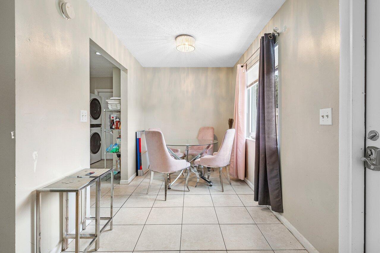 1040 Miami Boulevard 1,2,3