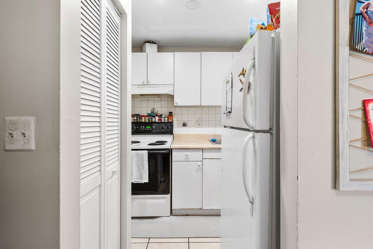 1040 Miami Boulevard 1,2,3