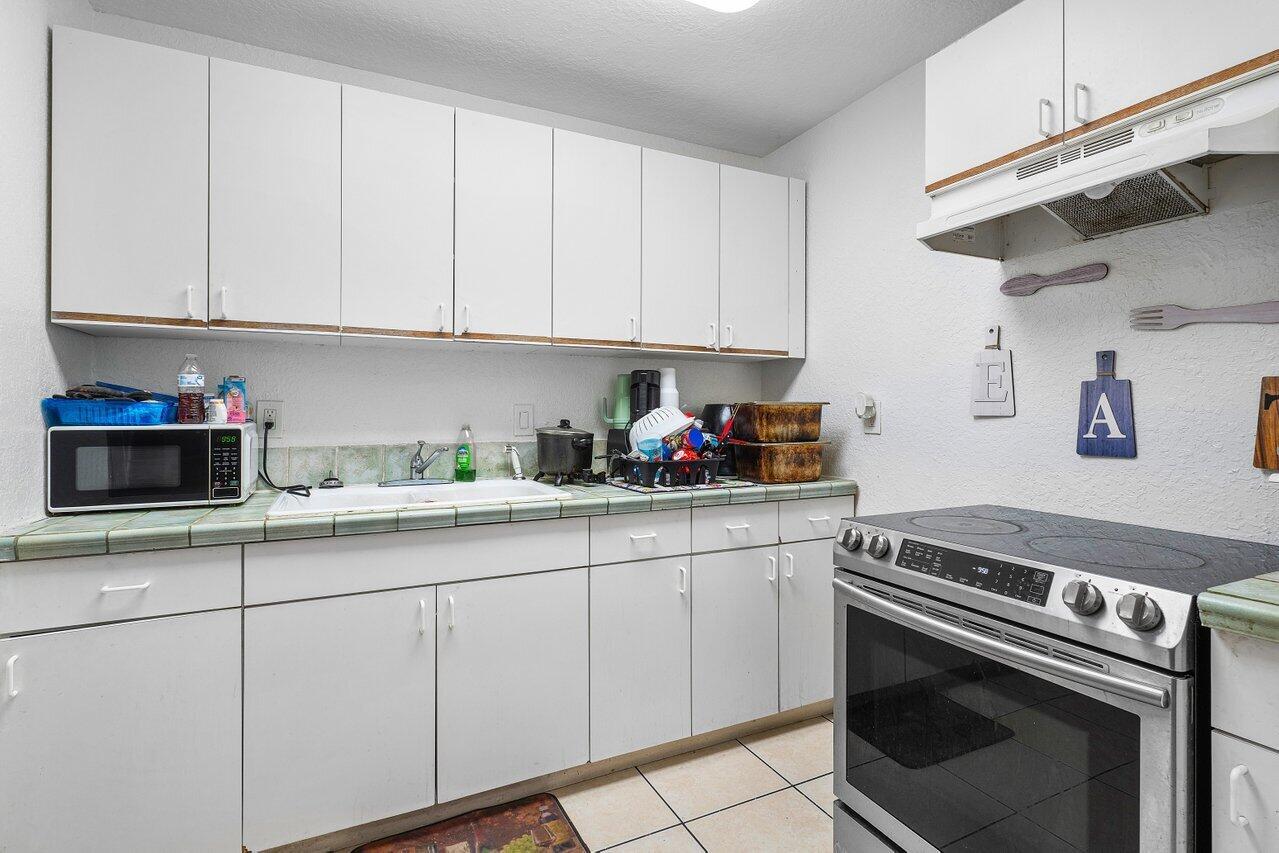 1040 Miami Boulevard 1,2,3
