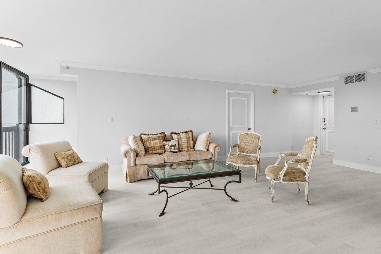 1941 Bridgewood Drive