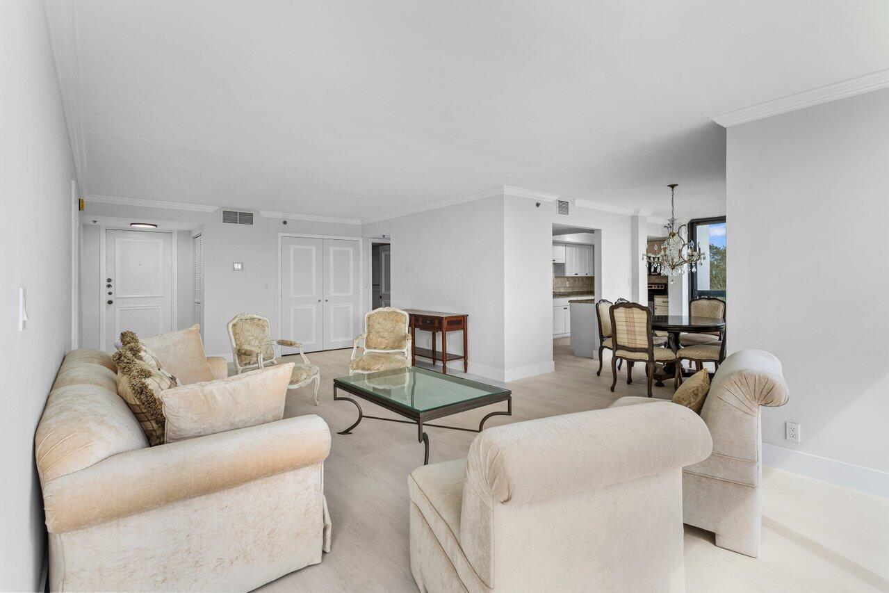 1941 Bridgewood Drive