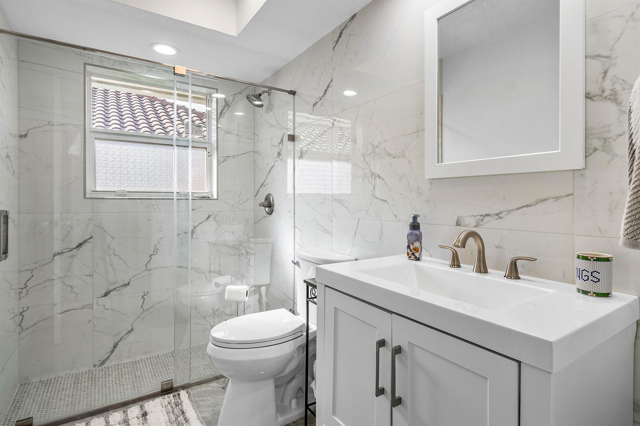 10727 Avenida Santa Ana