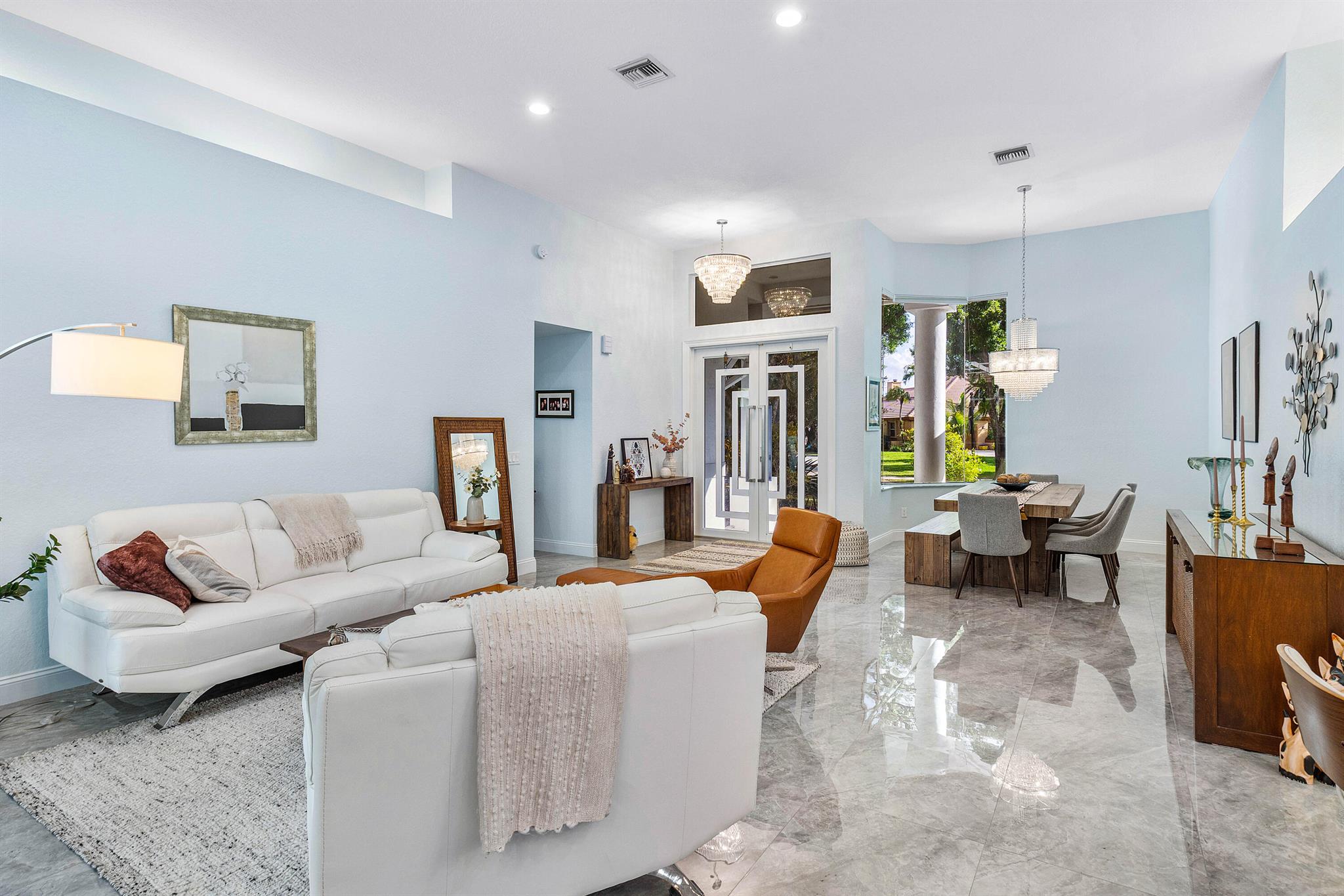 10727 Avenida Santa Ana