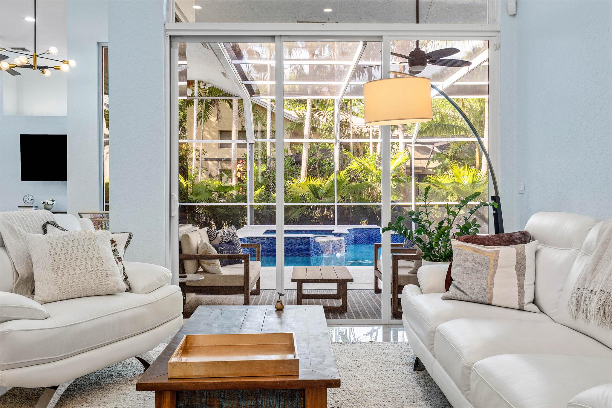 10727 Avenida Santa Ana