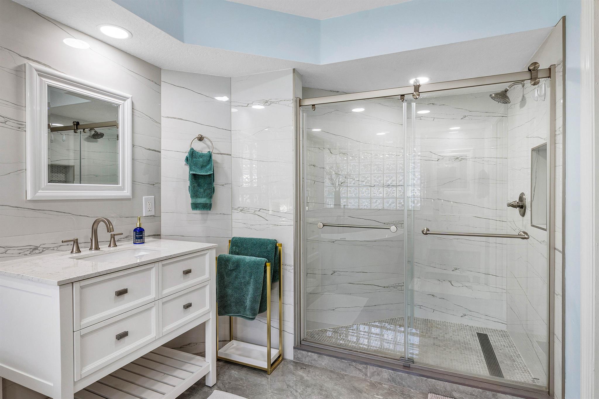 10727 Avenida Santa Ana