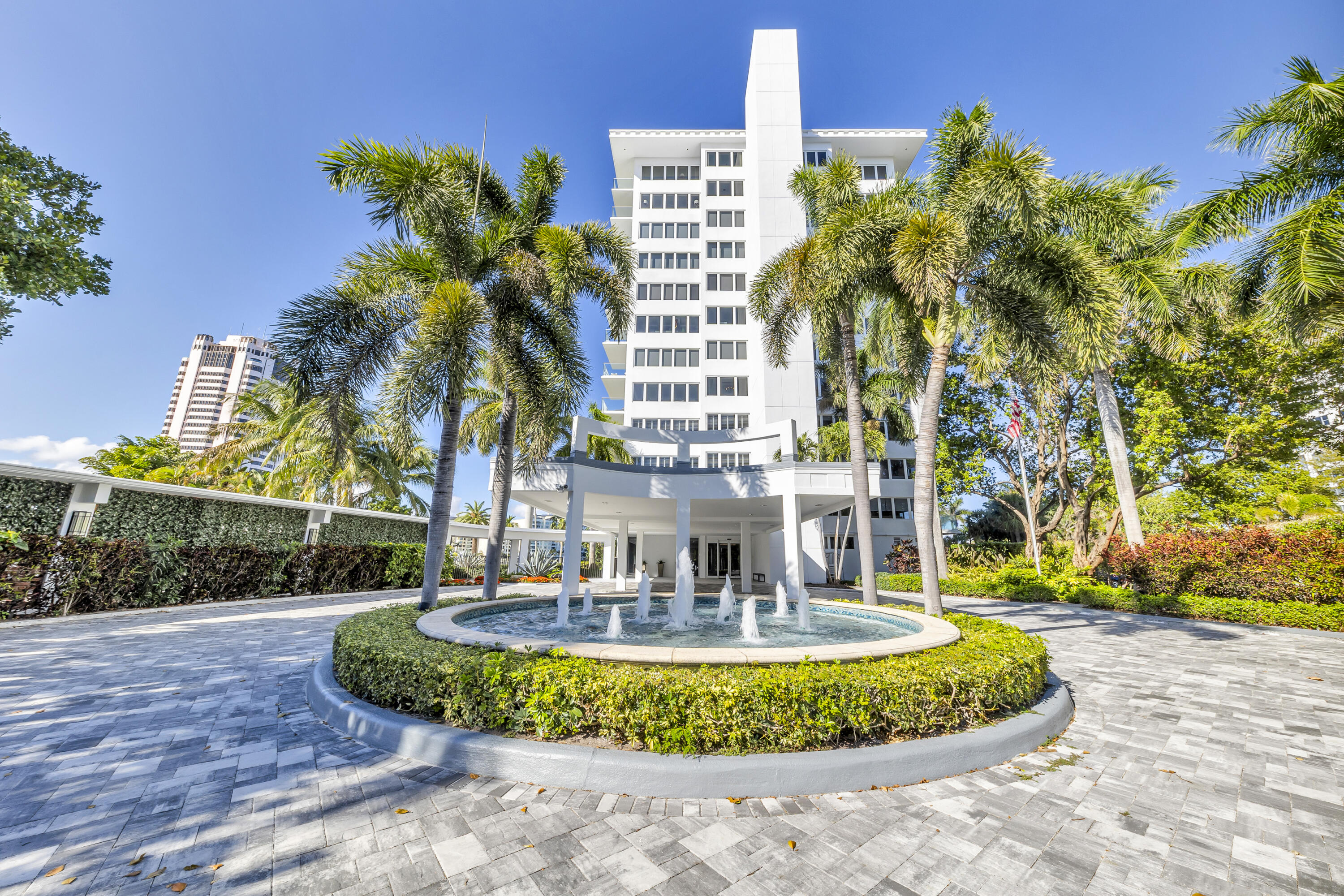 701 E Camino Real 9f