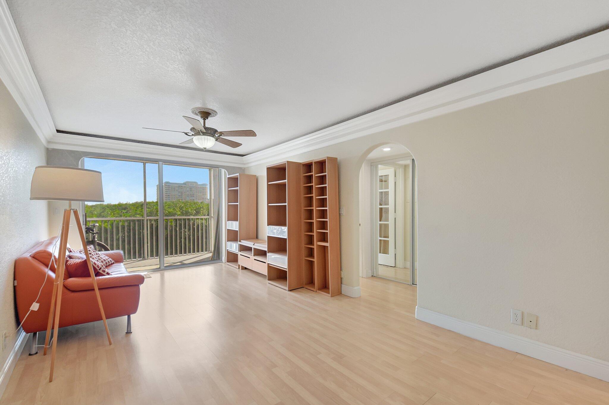 689 NE 6th Court 3070, Boynton Beach Unit: 3070