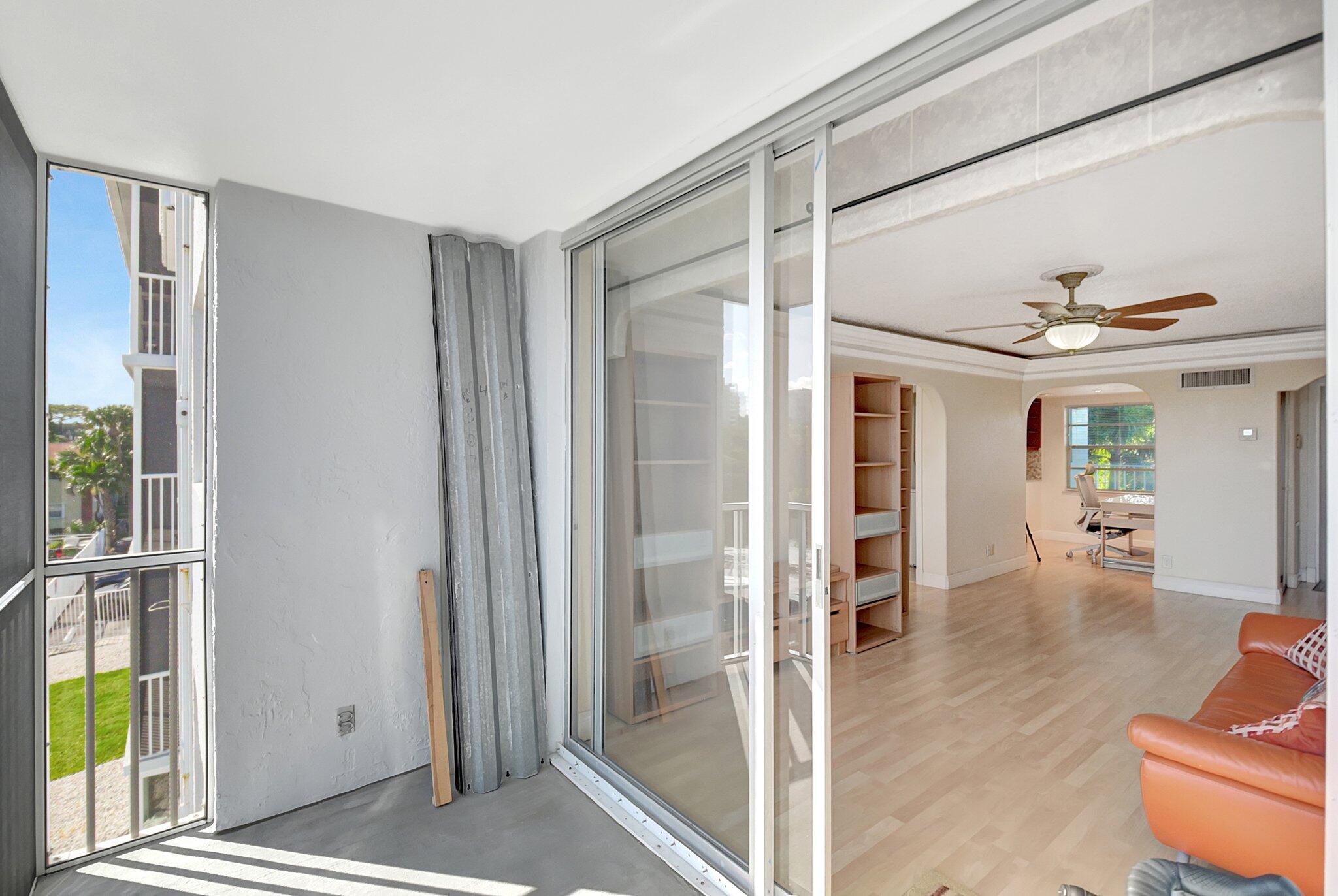 689 NE 6th Court 3070, Boynton Beach Unit: 3070