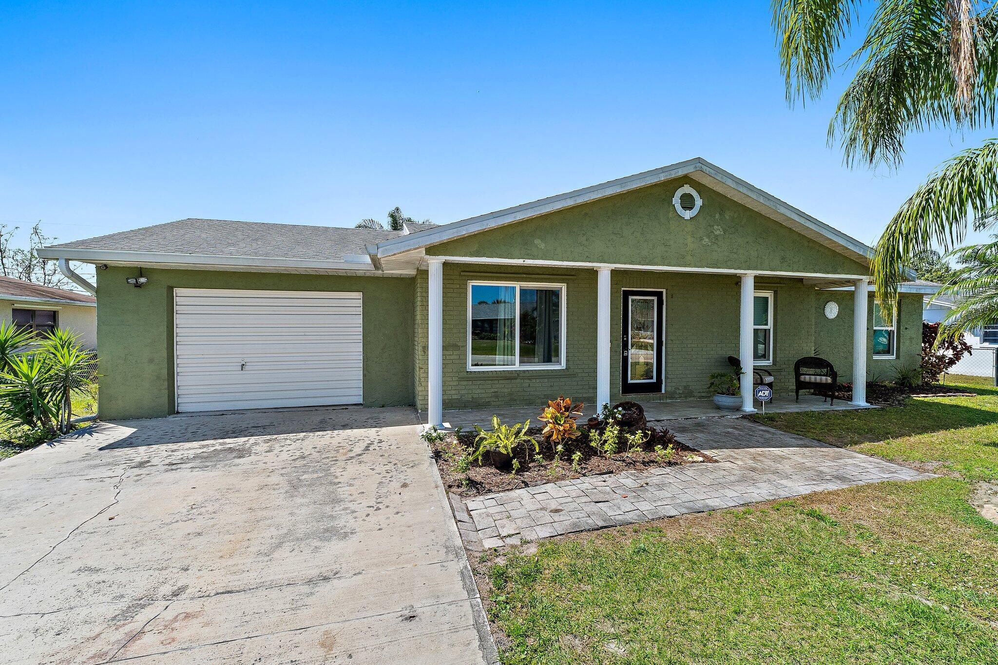 422 SE Lamon Lane