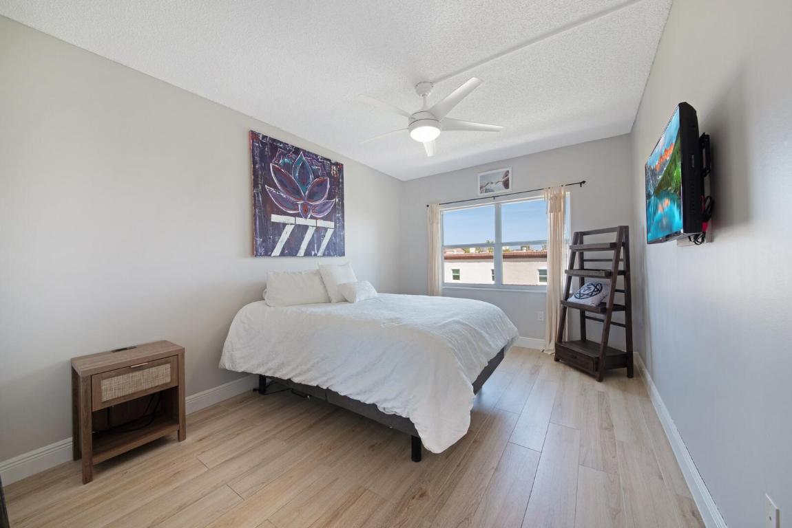 290 W Palmetto Park Road, 409, Boca Raton Unit: 409