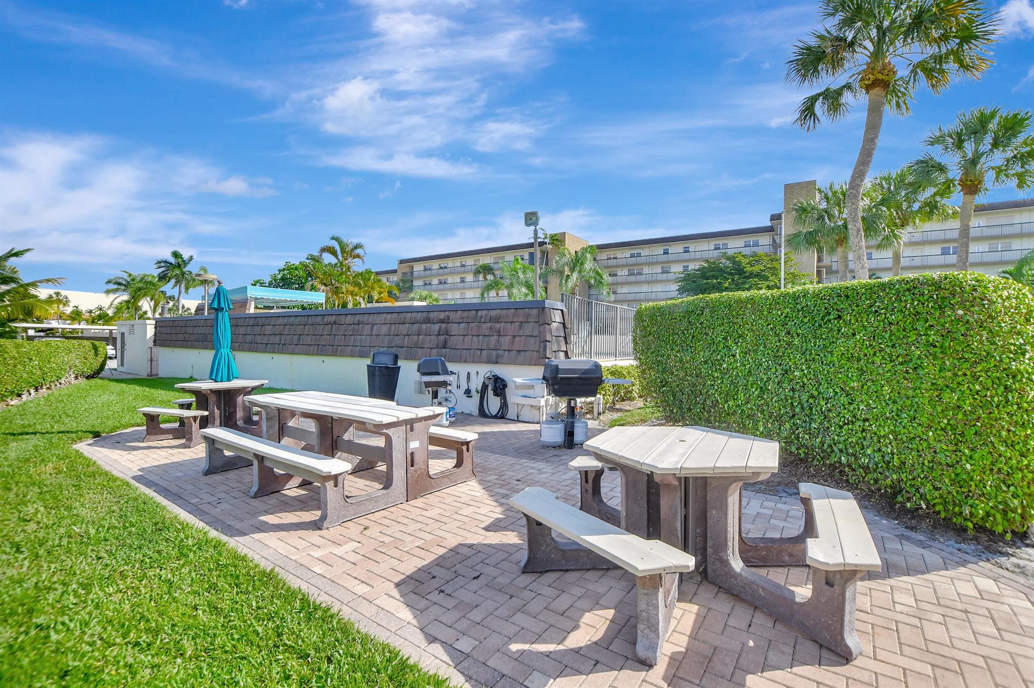 555 NW 4th 5180 Avenue 5180