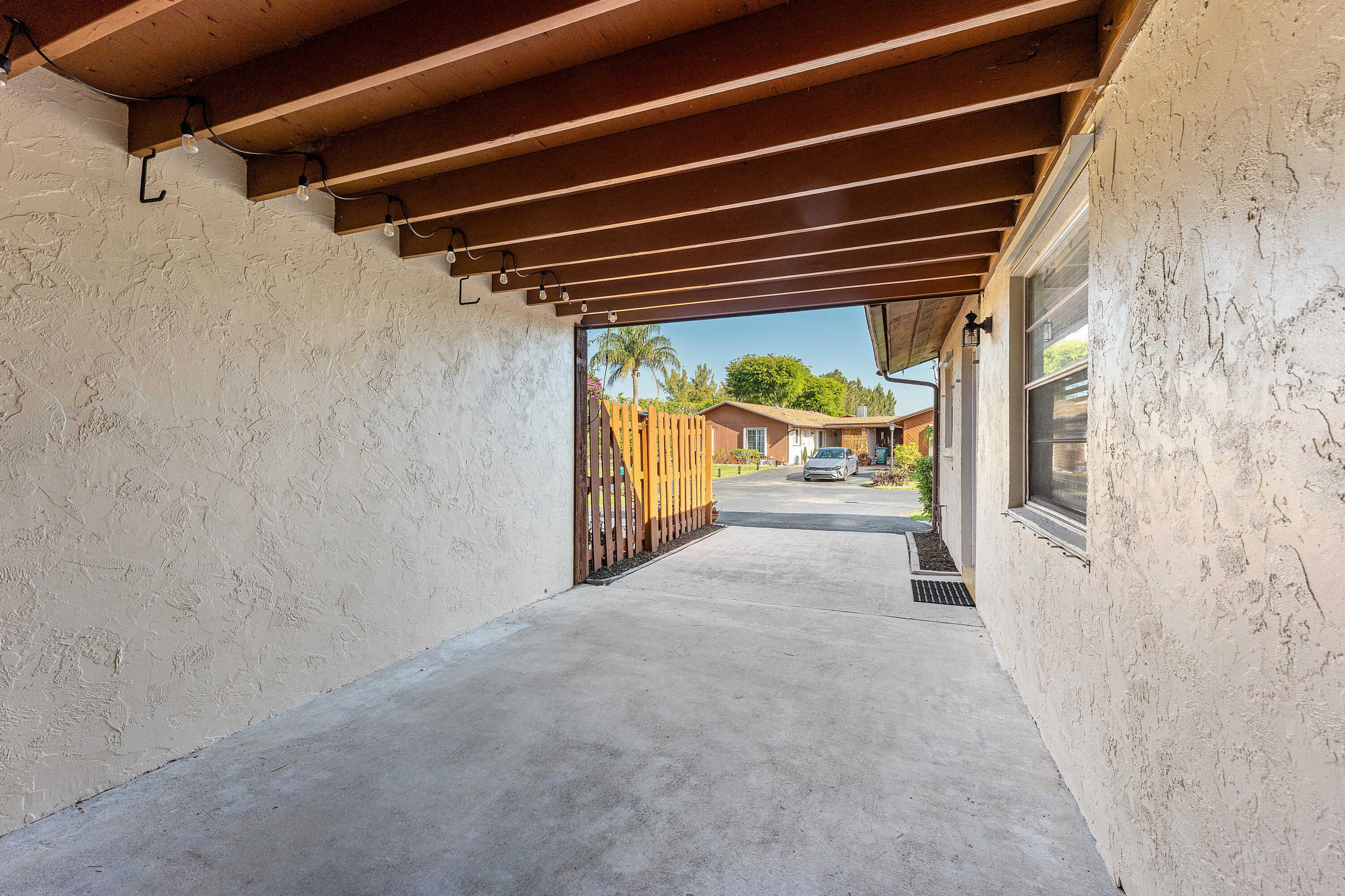 506 SE 27th Lane, Boynton Beach