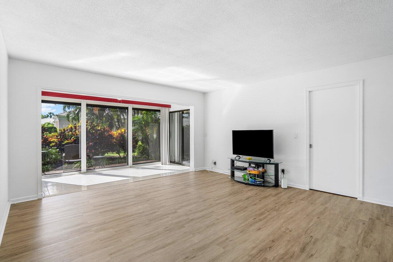 4359 Quail Ridge Drive N A