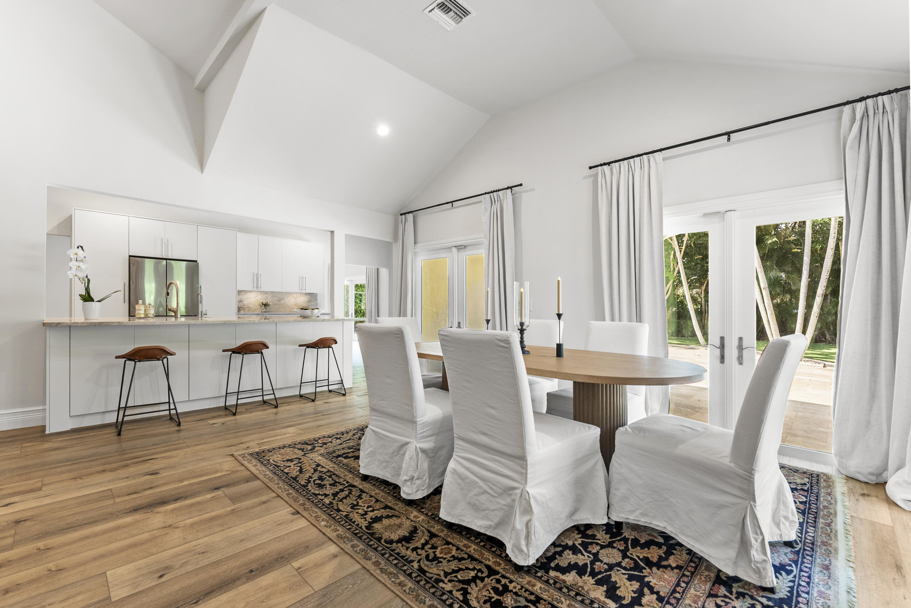 915 Parkside Circle N