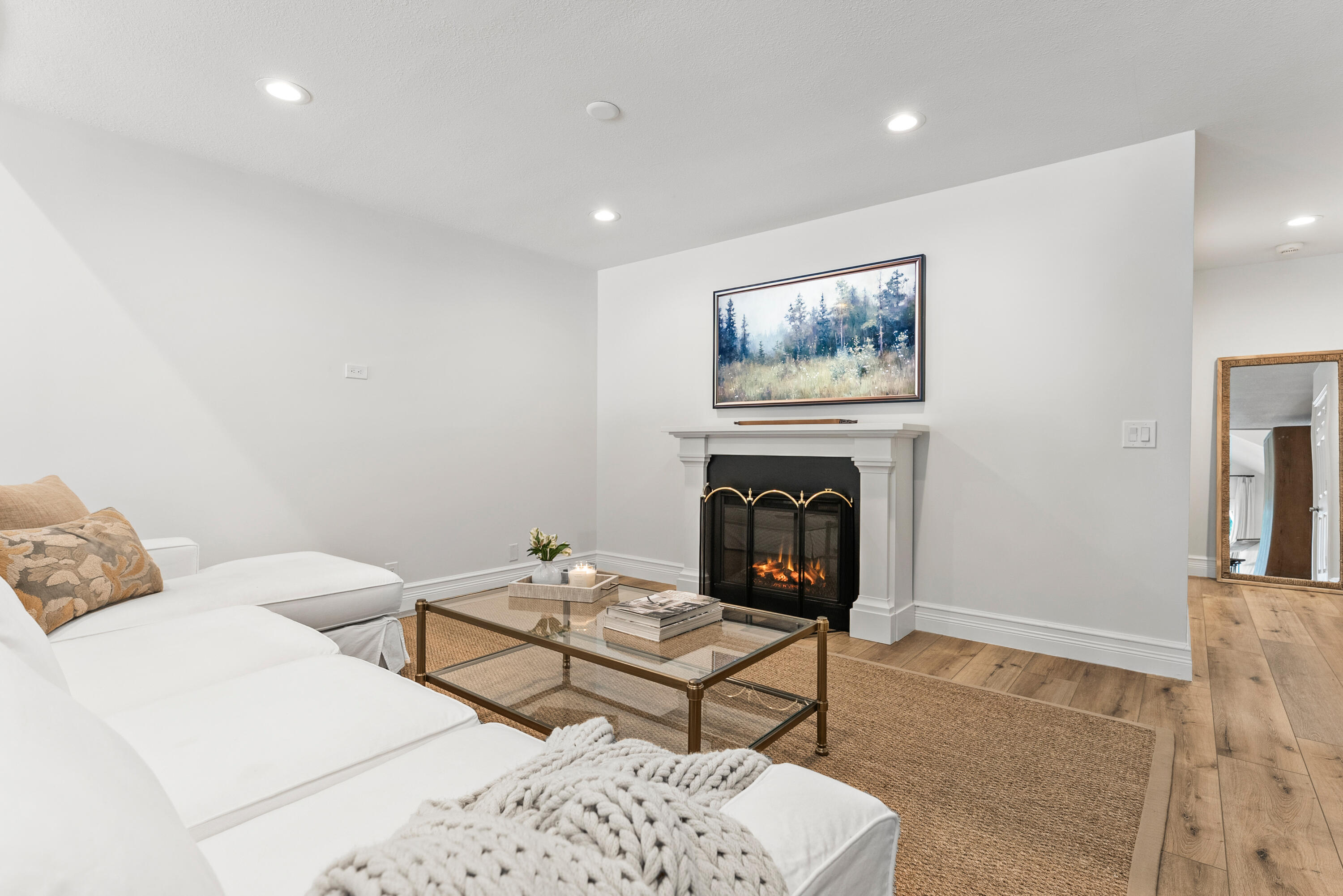 915 Parkside Circle N