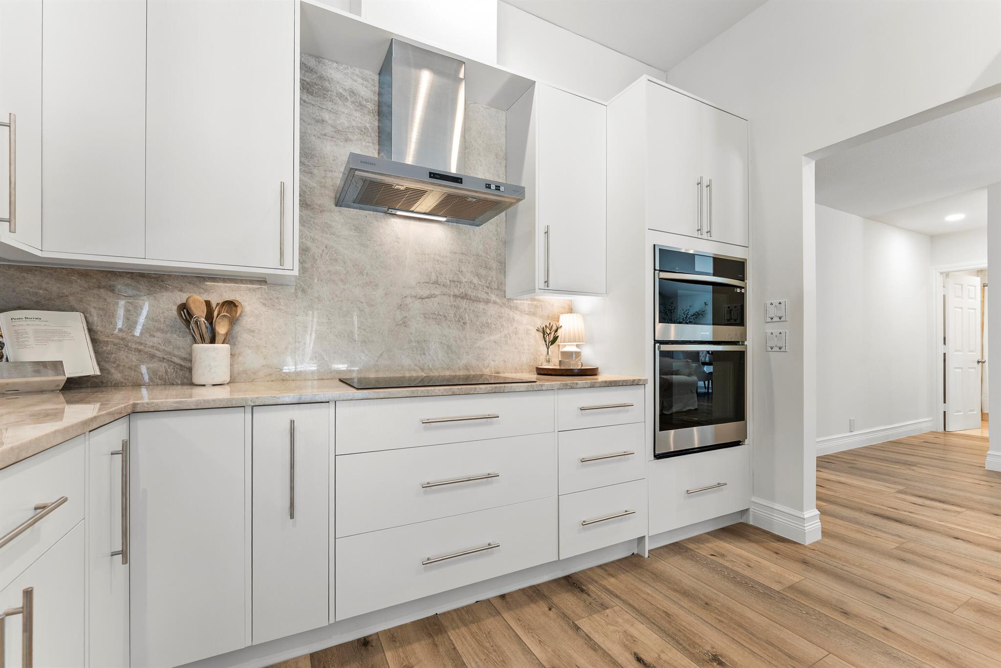 915 Parkside Circle N