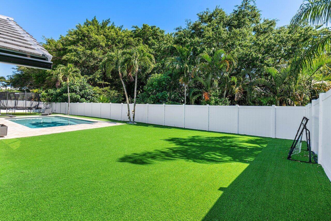 3200 Canterbury Drive