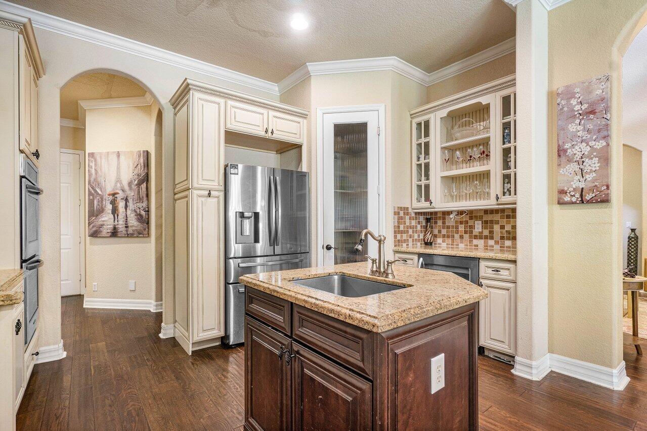 10509 Willow Oak Court