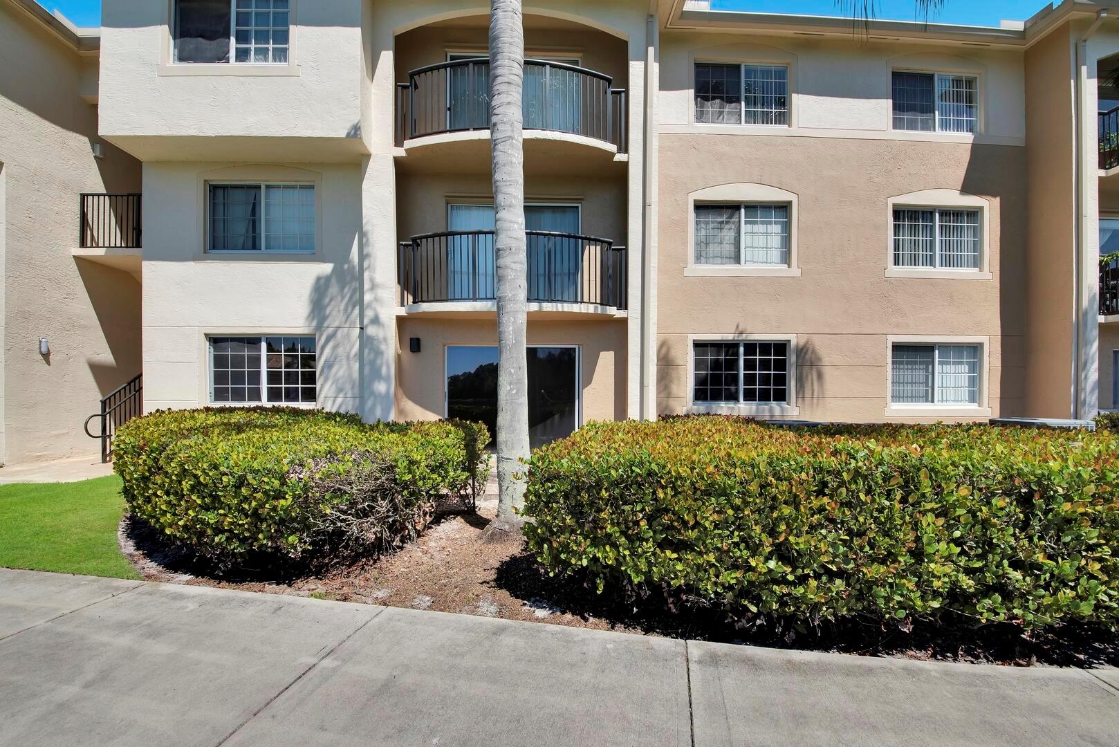 600 Crestwood Court N 611