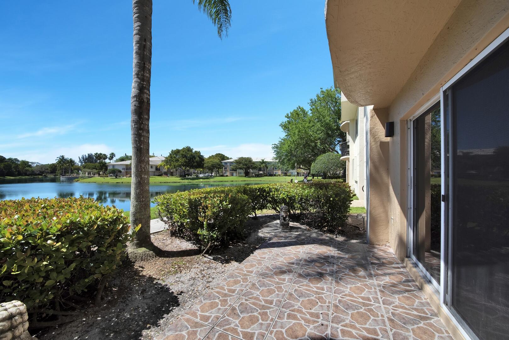 600 Crestwood Court N 611