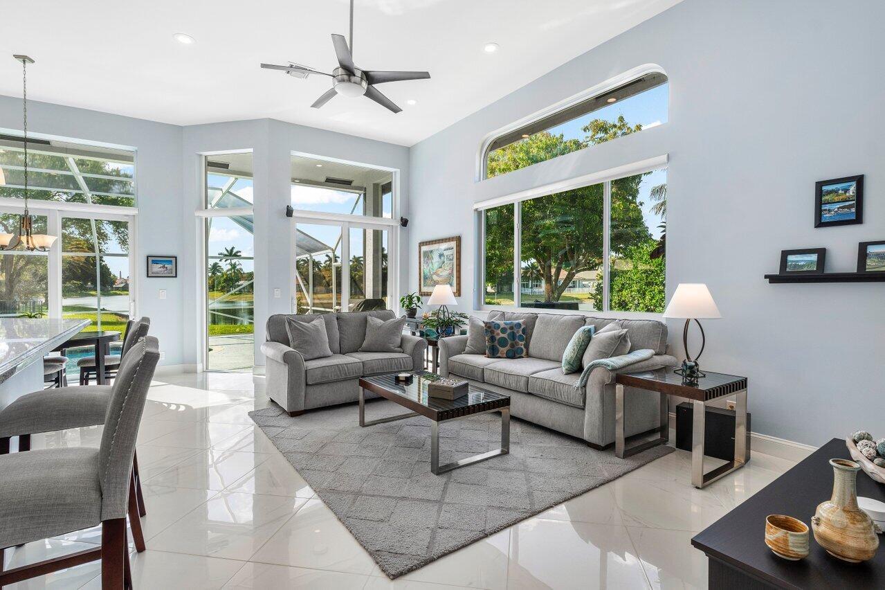 10751 Avenida Santa Ana