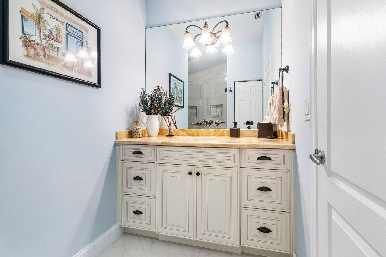 10751 Avenida Santa Ana