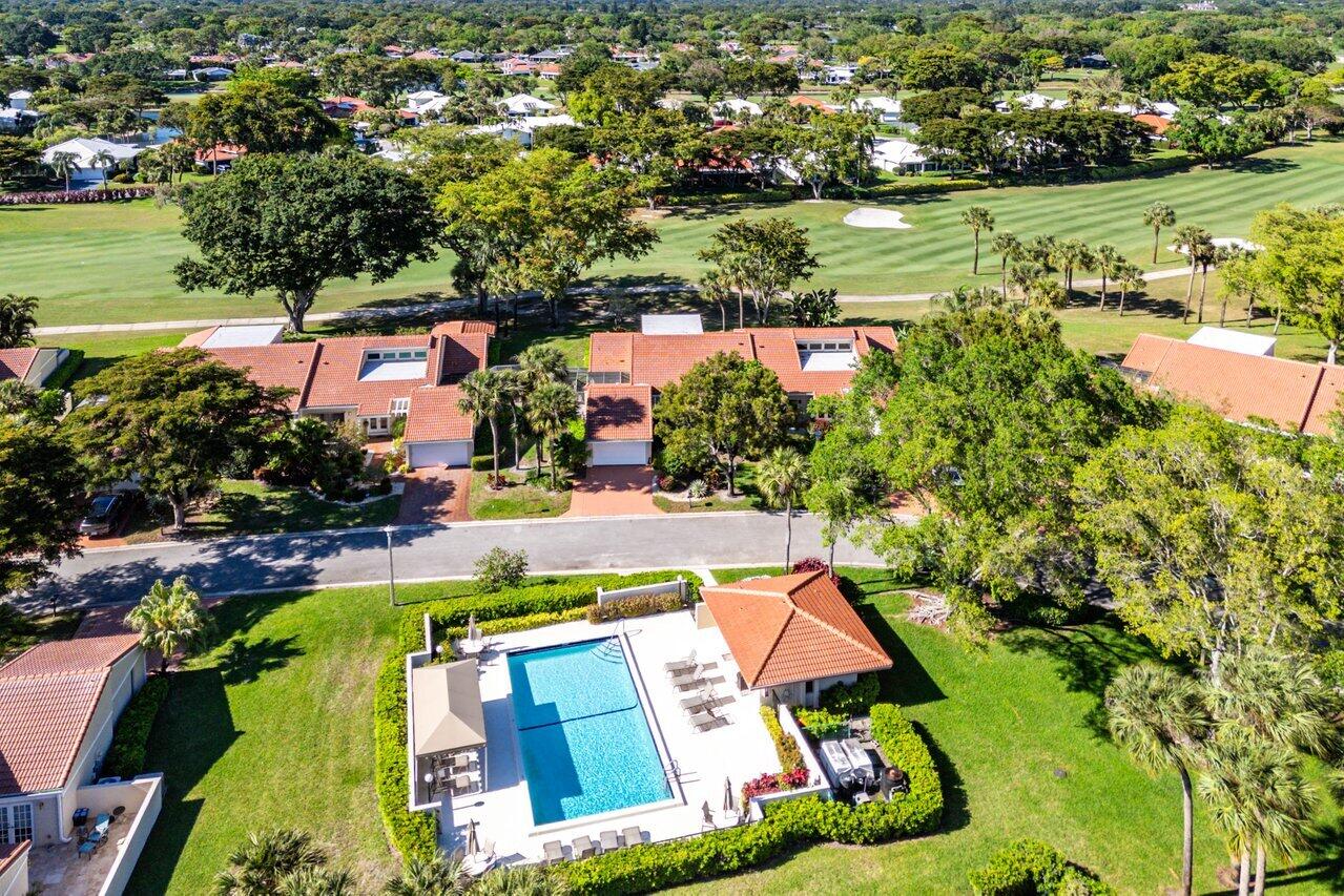 19 Glens Drive W