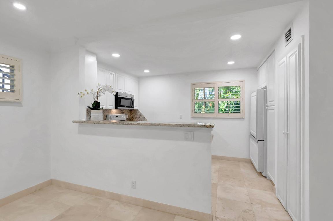 1000 E Camino Real 1a, Boca Raton Unit: 1a