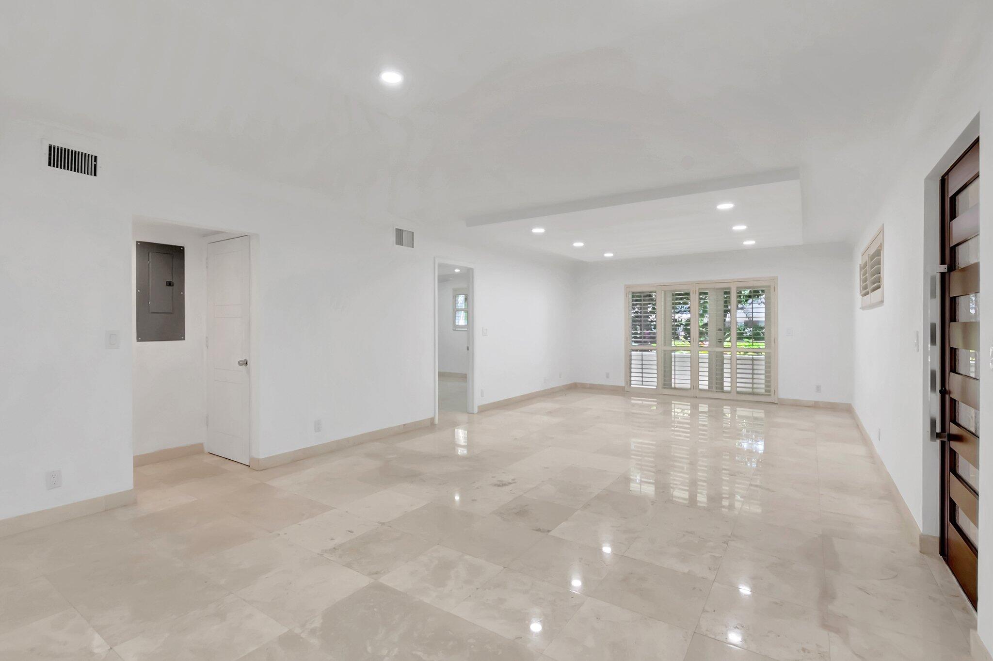 1000 E Camino Real 1a, Boca Raton Unit: 1a