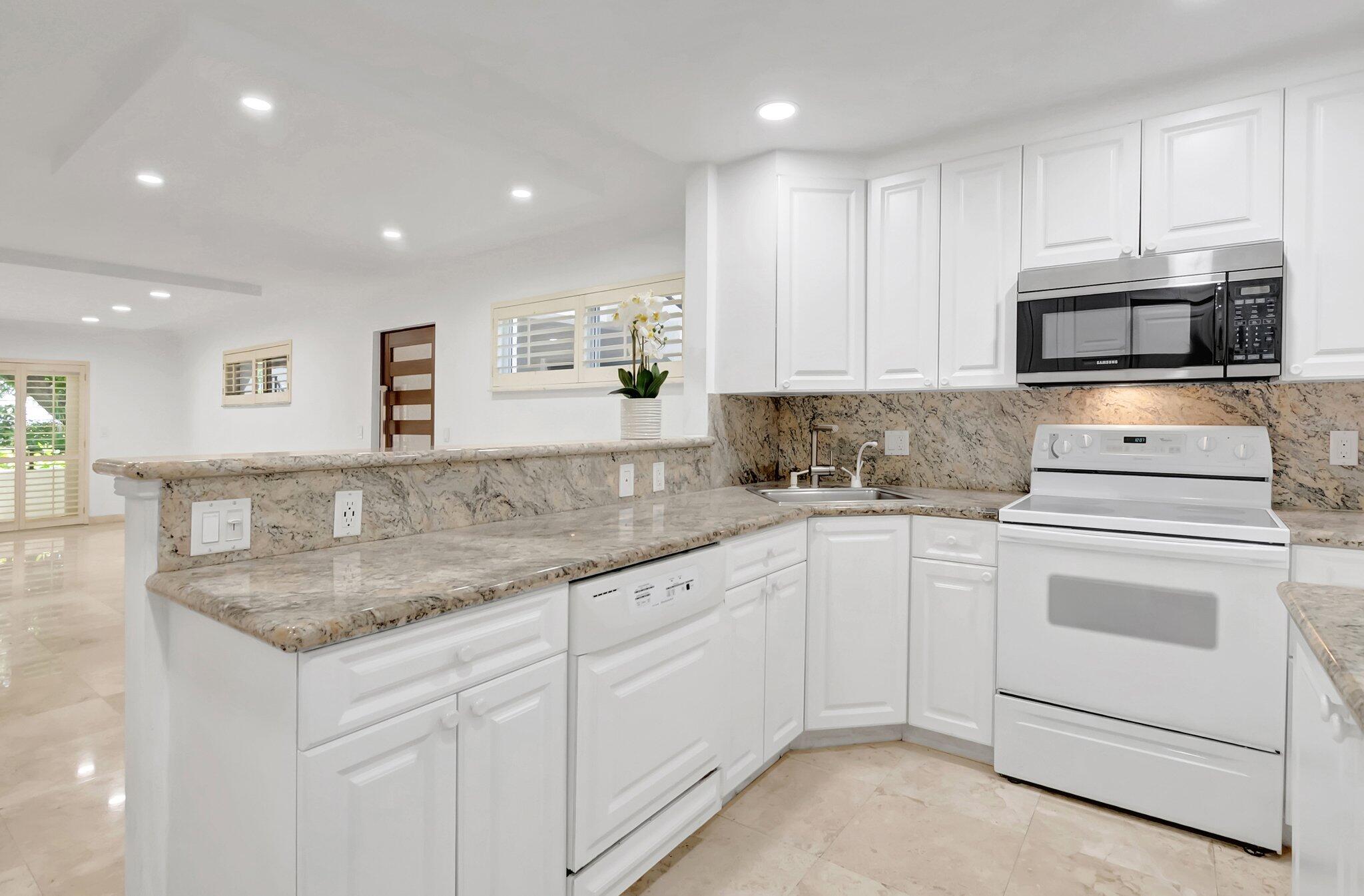 1000 E Camino Real 1a, Boca Raton Unit: 1a