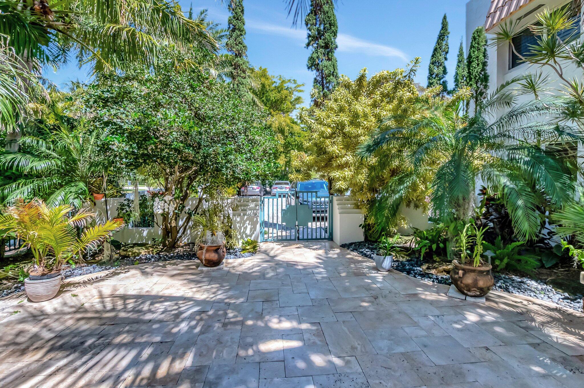 1000 E Camino Real 1a, Boca Raton Unit: 1a