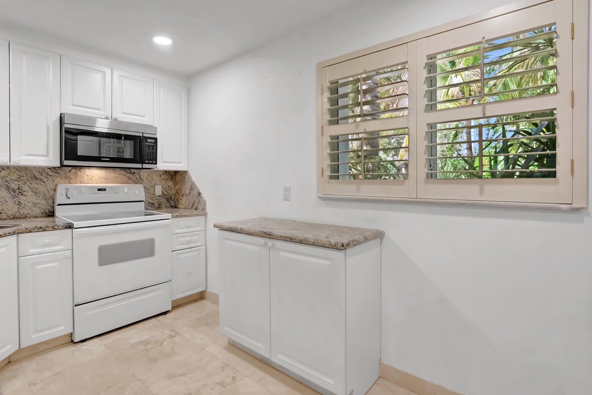 1000 E Camino Real 1a, Boca Raton Unit: 1a