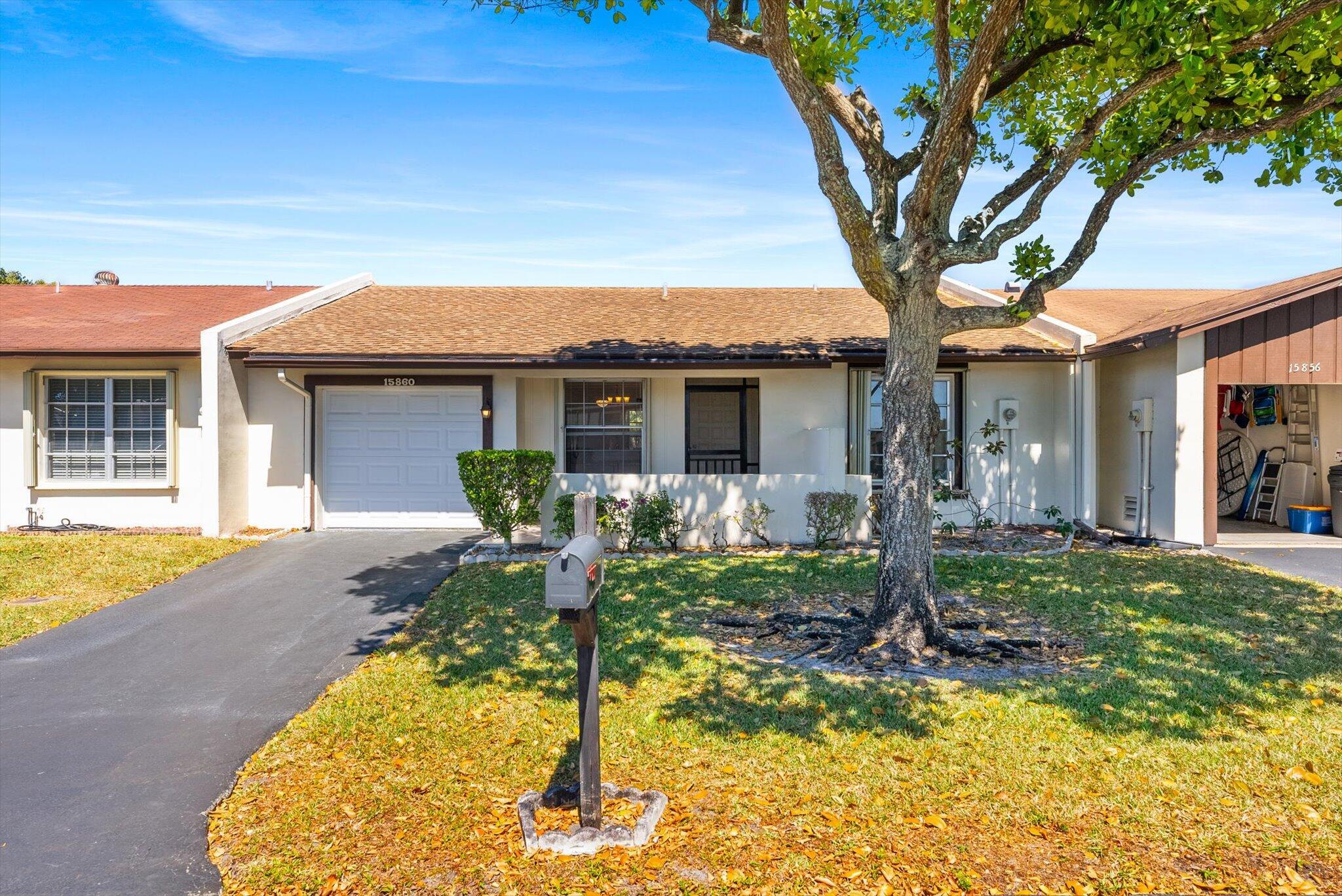 15860 Laurel Oak Circle